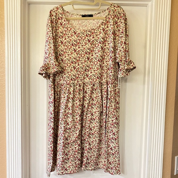 Vibe Dresses & Skirts - Vibe flowers dress size 3X
